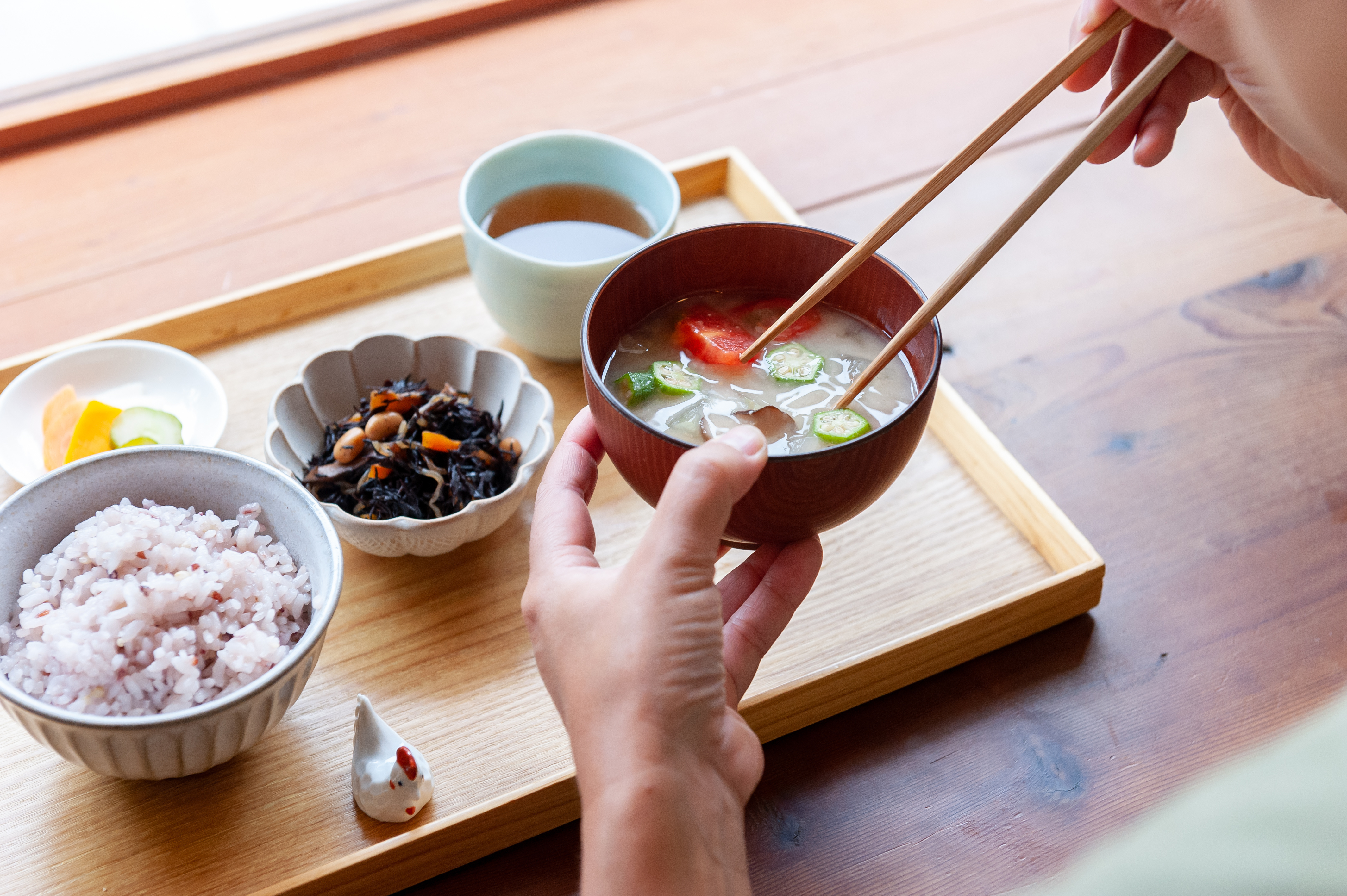 食事 dining table
